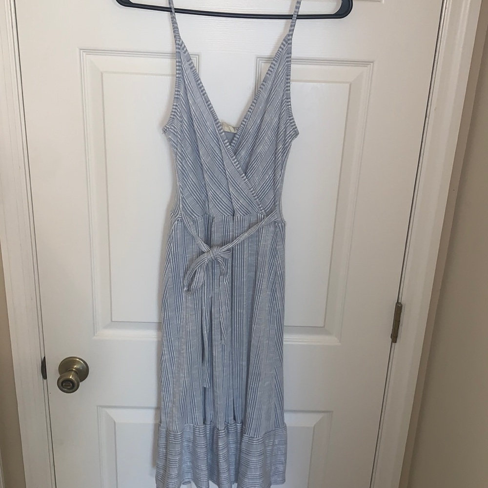Cute Light blue & white dress - Picture 1 of 4